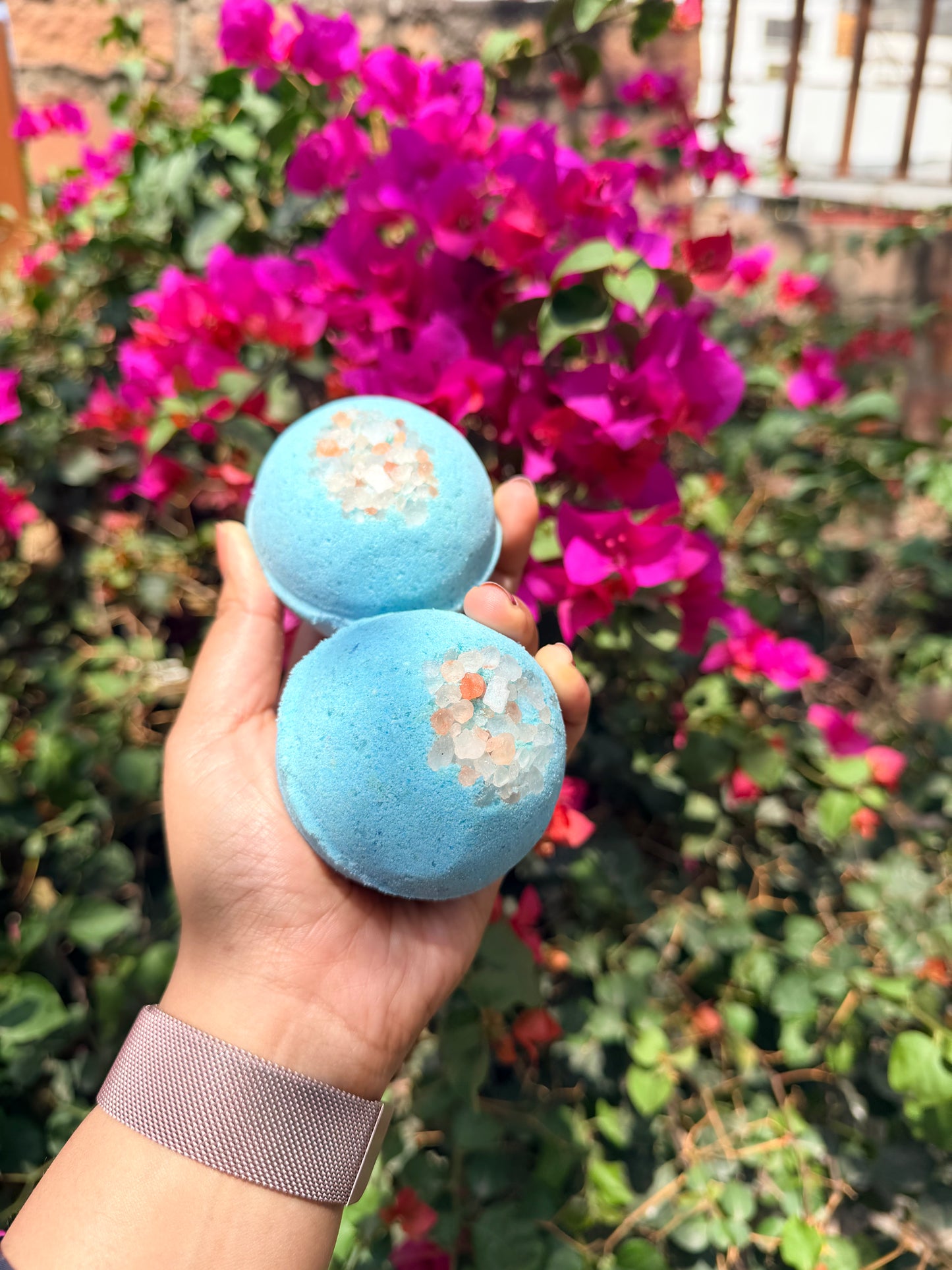 Ocean Mineral Bath Bomb - Handmade BATH BOMB | Salty Secrets